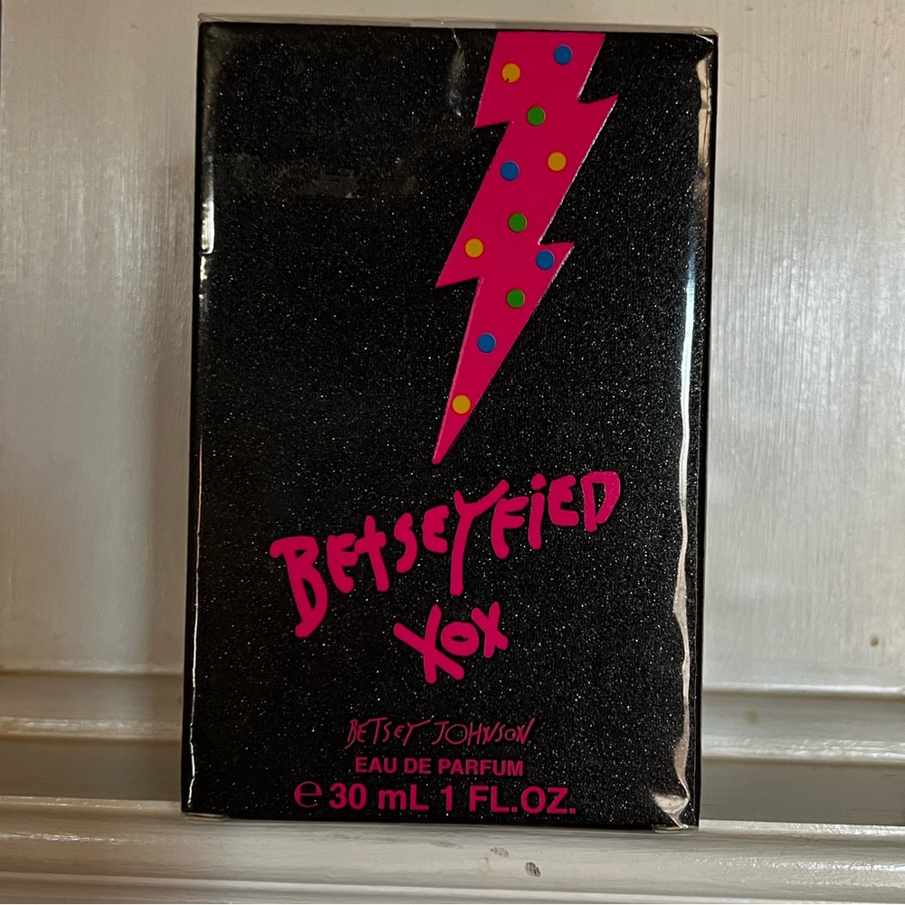 ￼Betsey Johnson Betseyfied XOX 1.0 oz